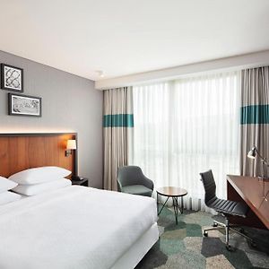 Camera deluxe con letto king size d'angolo